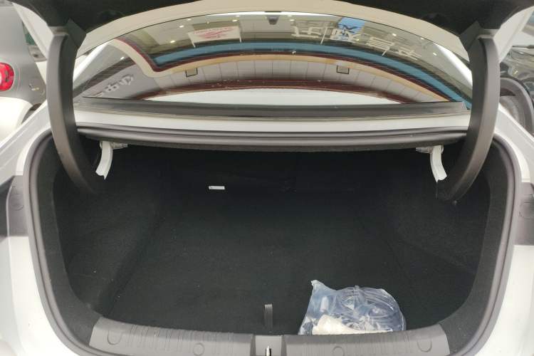 Used BYD Qin L 2025 DM-i Smart Drive 80KM Superior Model Trunk