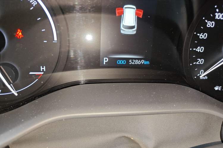 Used Toyota Sienna 2023 2.5L Hybrid Deluxe Edition