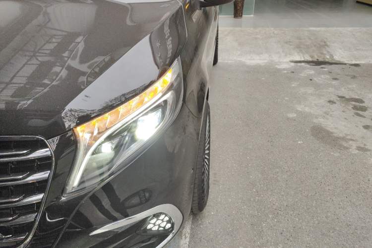 Used Mercedes-Benz V-Class 2020 V 260 Avantgarde Edition