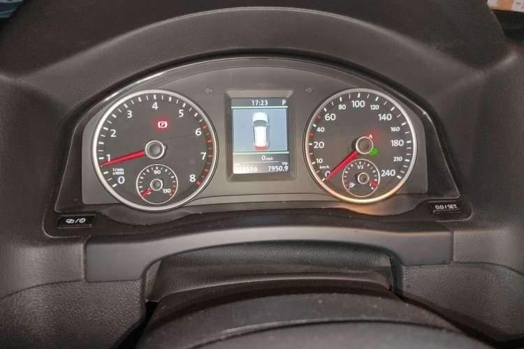 Used Volkswagen Tiguan 2013 1.8TSI Automatic Two-Wheel Drive Luxury Model Instrument Cluster