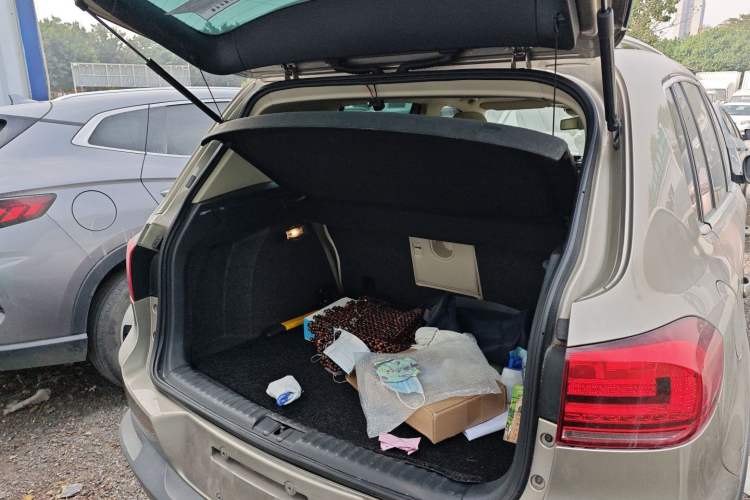 Used Volkswagen Tiguan L 2013 2.0 TSI Automatic All-Wheel-Drive Flagship Edition