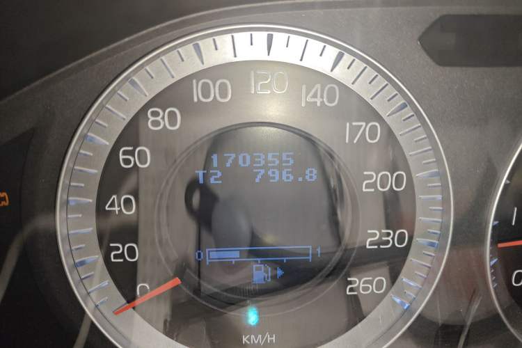 Used Volvo S80L 2010 2.5T Zhiya Edition