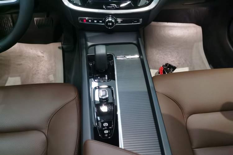 Used Volvo S60 2025 B4 Zhiyi Luxury Edition