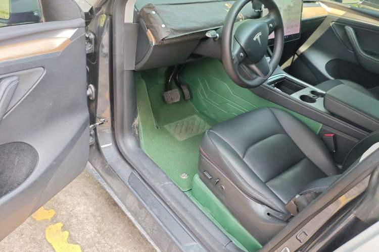 Used Tesla Model Y 2021 Long-Range All-Wheel-Drive Version 3D7
