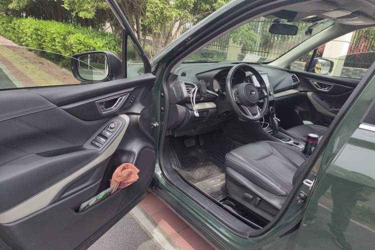 Used Subaru Forester 2022 2.0i AWD Luxury Edition Driver Seat