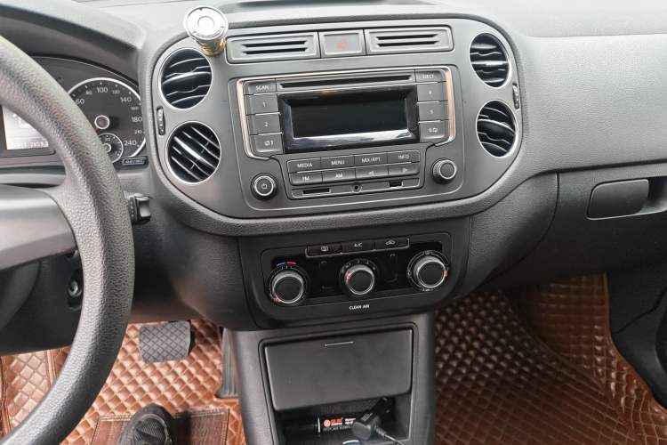 Used Volkswagen Tiguan L 2017 300TSI Automatic Two-Wheel Drive Silk Road Luxury Edition