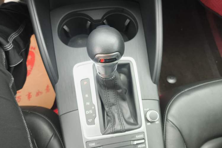 Used Audi A3 2014 Sportback 35 TFSI Automatic Comfort Model Gear Lever