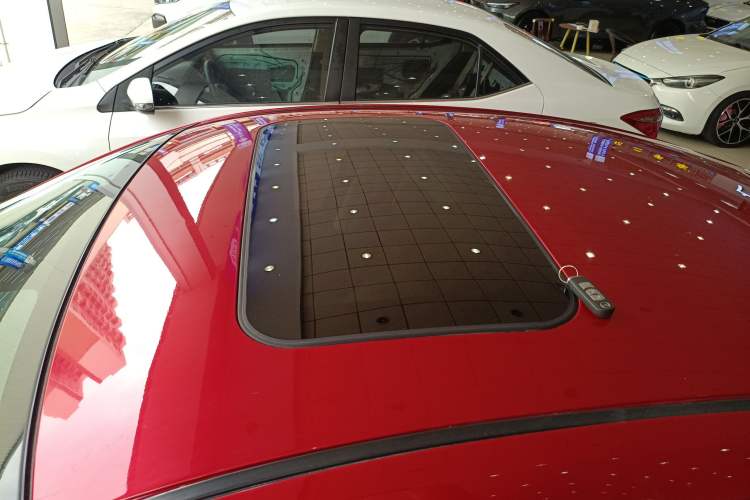 Used Mazda Atenza 2014 2.0L Blue Sky Luxury Edition Roof