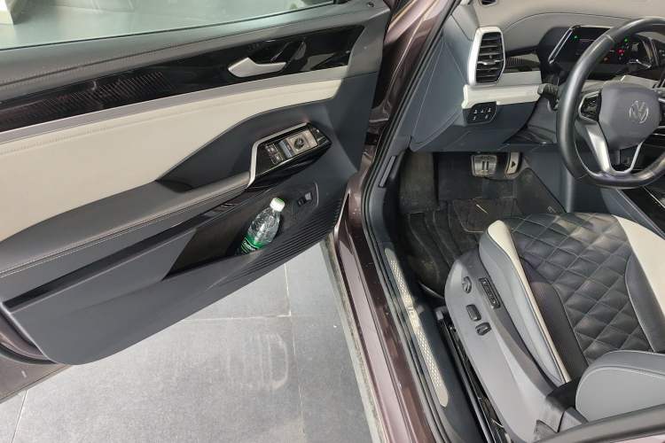 Used Volkswagen ID.6 CROZZ 2022 Long-Range Lite PRO Edition
