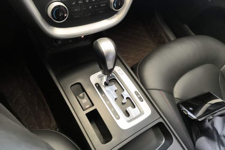 Used Bestune X80 2013 2.0L automatic luxury version