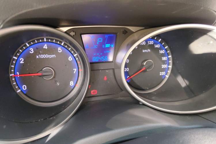 Used Hyundai ix35 2015 2.0L Automatic 2WD Smart Type China IV
