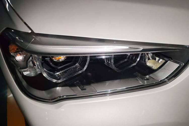 Used BMW X1 2018 sDrive20Li Leading Model Right Front Headlight