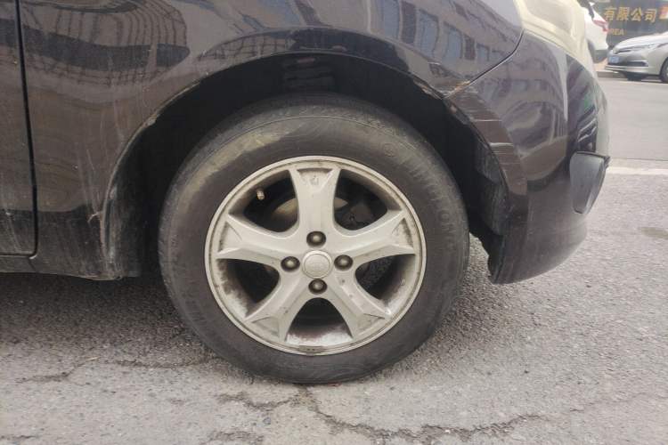 Used FAW Xiali N7 2013 1.3L Manual Luxury Model Right Front Wheel Hub