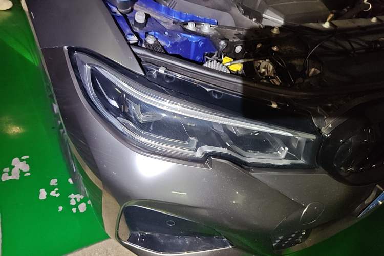 Used BMW 3 Series 2020 Facelifted 325Li M Sport Night Edition Package Right Front Headlight