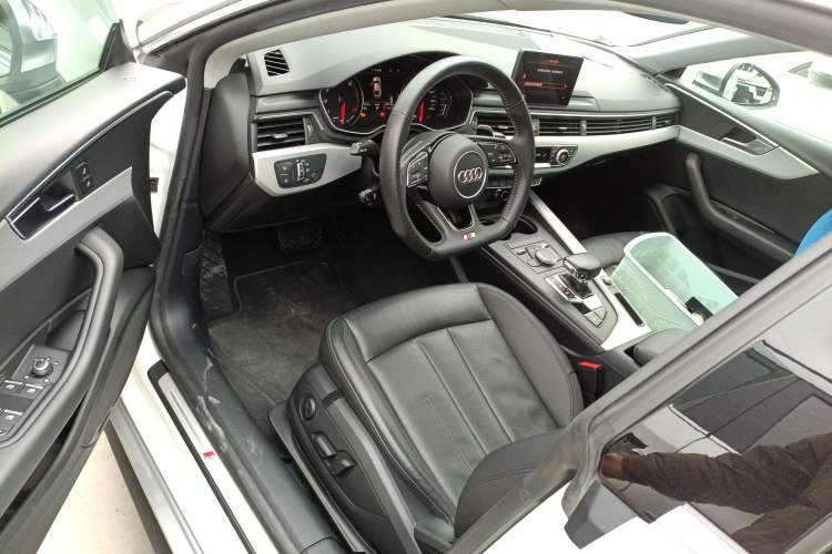 Used Audi A5 2017 Sportback 40 TFSI Fashion Model
