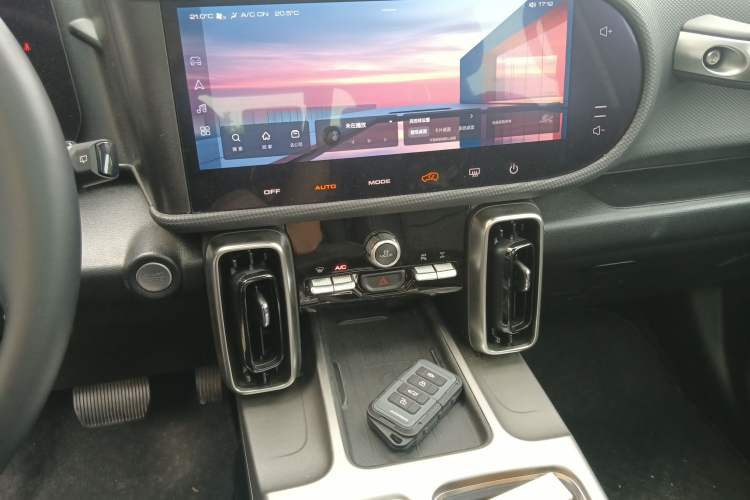 Used Haval DARGO 2024 2.0T DCT Chinese Rural Dog Edition Audio And AC Panel