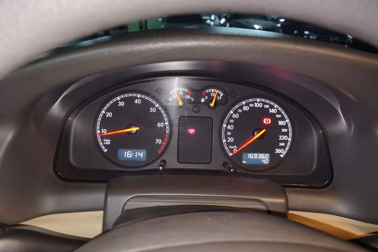 Used Volkswagen Passat 2005 2.0L Manual Value Edition
