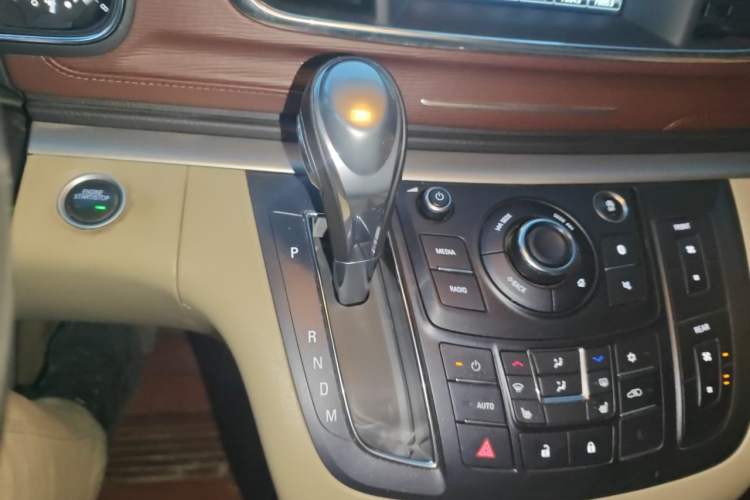 Used Buick GL8 2018 28T Prestige Version China VI Standard