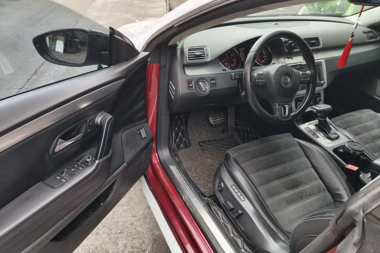 Used Volkswagen FAW-Volkswagen CC 2011 1.8TSI Luxury Model
