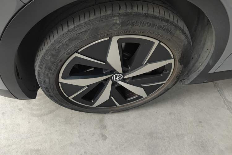 Used Volkswagen ID.4 CROZZ 2021 Long-Range Lite PRO Two-Wheel Drive Version