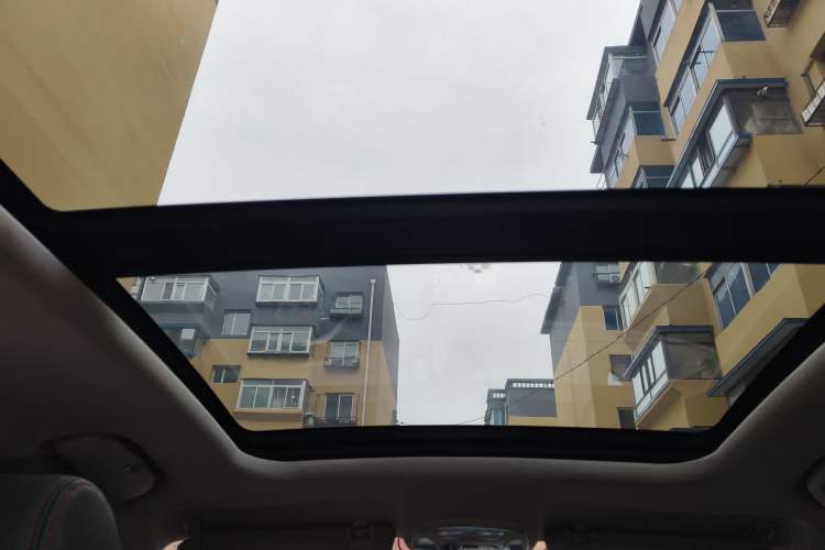 Used Zotye SR7 2016 1.5T CVT Cube Heart Edition China V Standard
