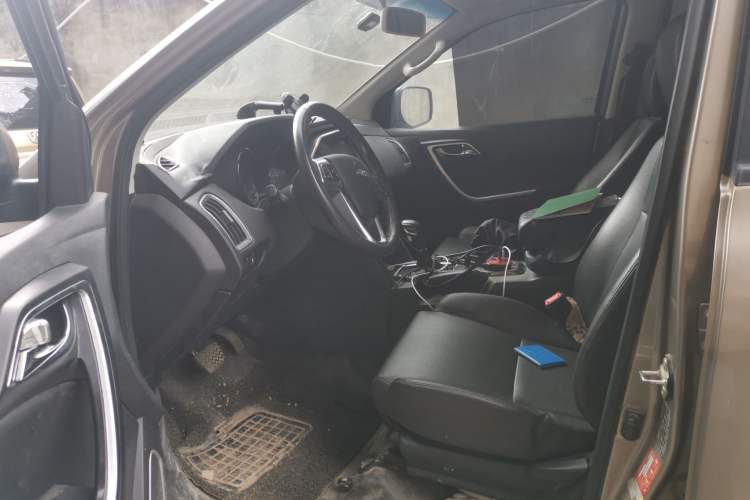 Used JMC Yuhu 5 2019 2.0T Classic Edition Diesel Automatic 2WD LX Long Wheelbase JX4D24A5L