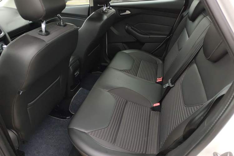 Used Ford Focus 2017 Sedan 1.6L Automatic Fashion Edition Smart Drive Version