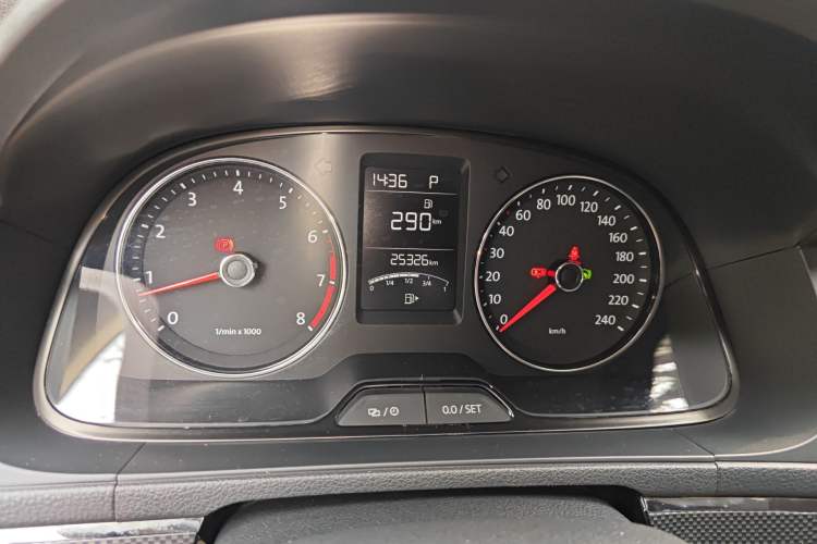 Used Volkswagen Cross Lavida 2014 1.6L Automatic Instrument Cluster