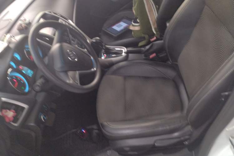 Used Buick GT 2014 XT 1.6L Automatic Fashion Edition
