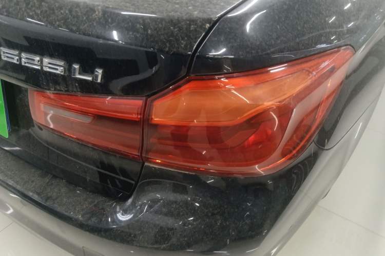 Used BMW 5 Series 2019 Facelifted 525Li Luxury Package