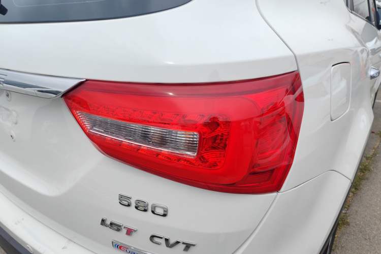 Used Dongfeng Fengon 580 2017 1.5T CVT Comfort Model
