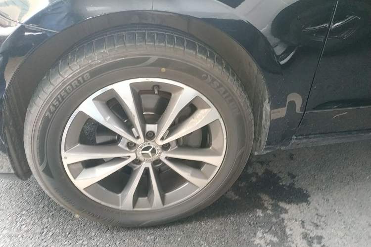 Used Mercedes-Benz V-Class 2021 V 260 Avantgarde Edition
