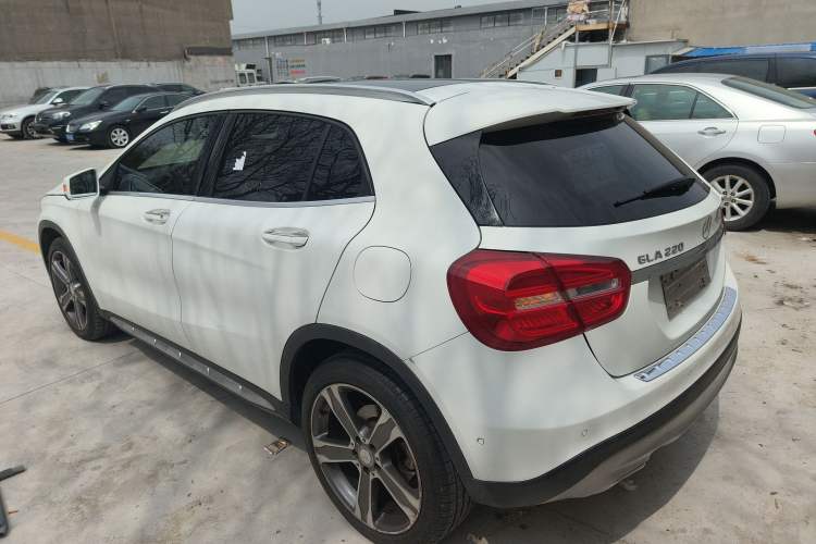 Used Mercedes-Benz GLA 2015 GLA 220 4MATIC Luxury Model