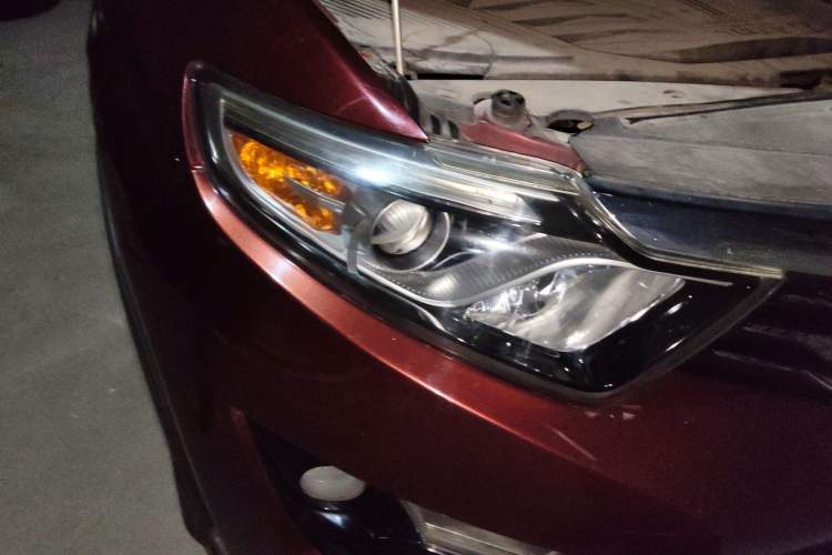 Used Soueast DX7 2015 1.5T Automatic Luxury Model Right Front Headlight