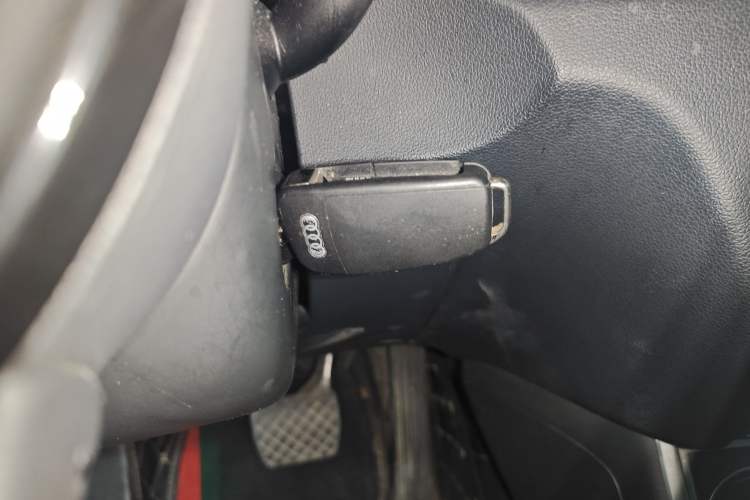 Used Audi Q3 2018 30th Anniversary Edition 35 TFSI Fashion Model Vehicle Key