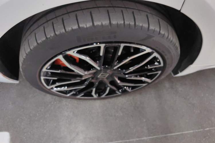 Used Zeekr 001 2025 YOU Edition 100 kWh All-Wheel Drive
