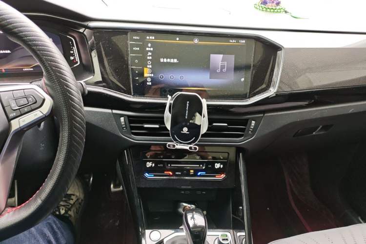 Used Volkswagen Tayron X 2020 330TSI Two-Wheel Drive Luxury Smart Connectivity Version Audio And AC Panel