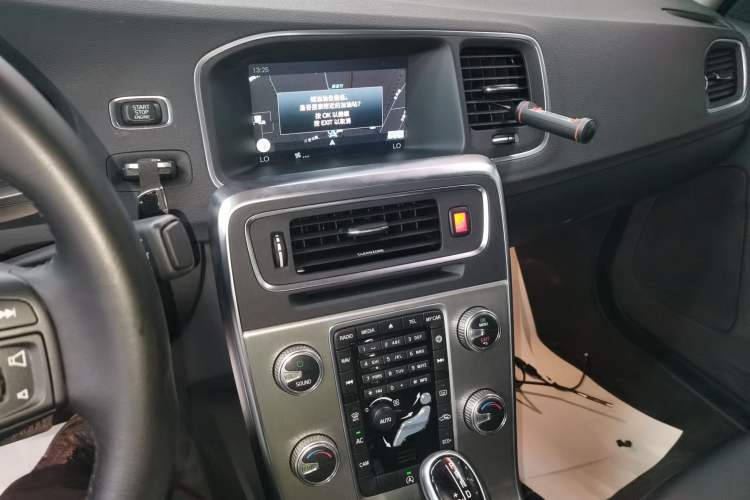 Used Volvo S60 2017 S60L T3 Smart Upgrade Edition Audio And AC Panel