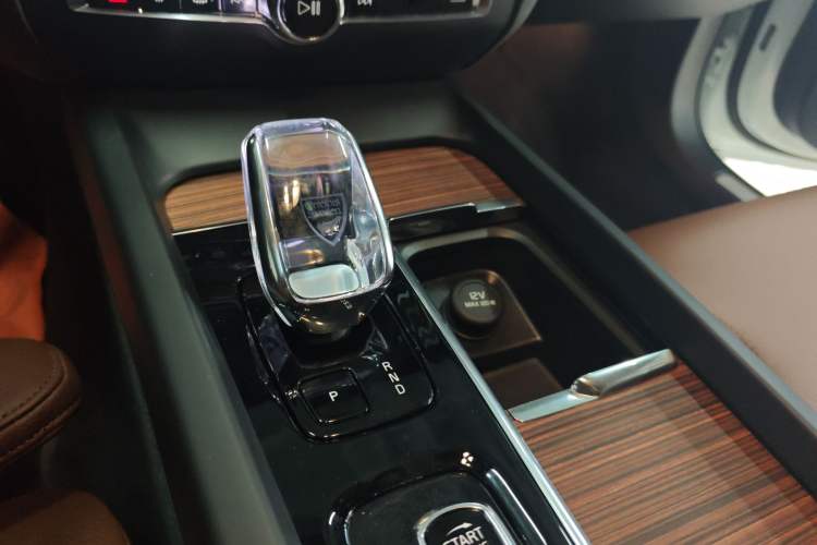 Used Volvo S60 2025 B4 Zhiyuan Luxury Edition
