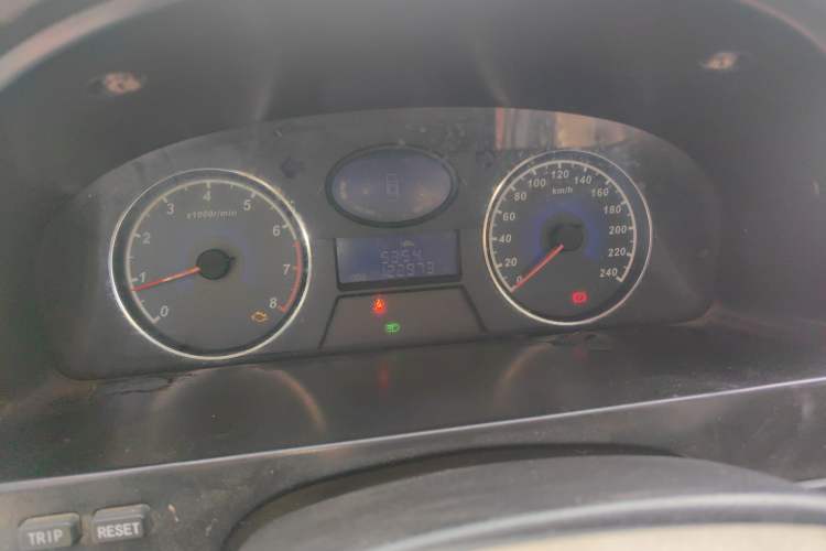 Used Geely Auto Classic Emgrand 2013 Sedan 1.8L Manual Elite Model
