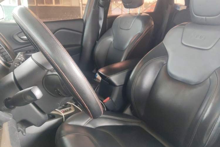 Used Jeep Cherokee 2016 2.4L Leading Edition