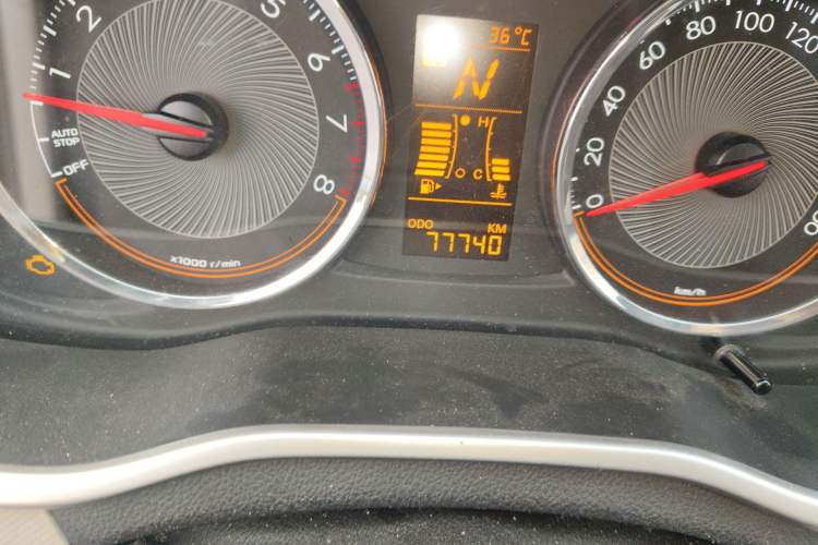 Used Chevrolet Sail 2015 Sail 3 1.3L AMT Ideal Edition Odometer Close Up