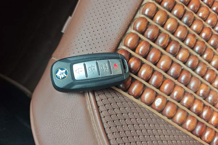 Used Venucia D60 2019 1.6L XL CVT Smart Connect Elite Edition