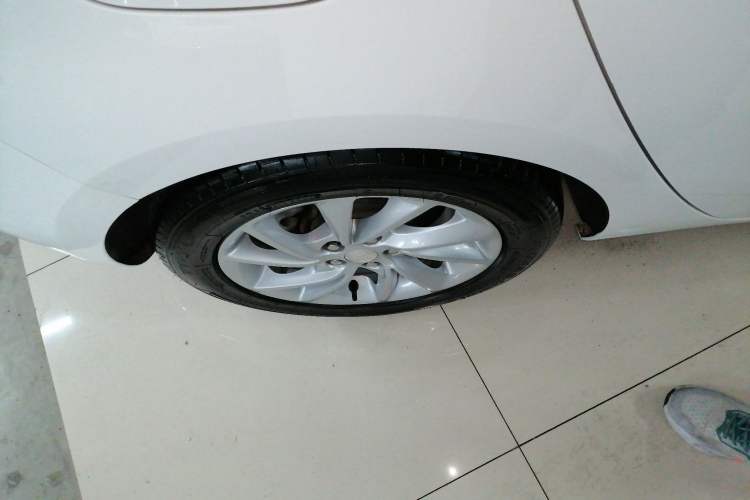 Used Buick Verano 2016 Hatchback 15S Automatic Leading Model Right Rear Wheel Hub