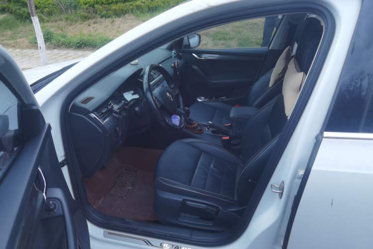 Used Skoda Octavia 2016 1.6L Automatic Smart Drive Edition