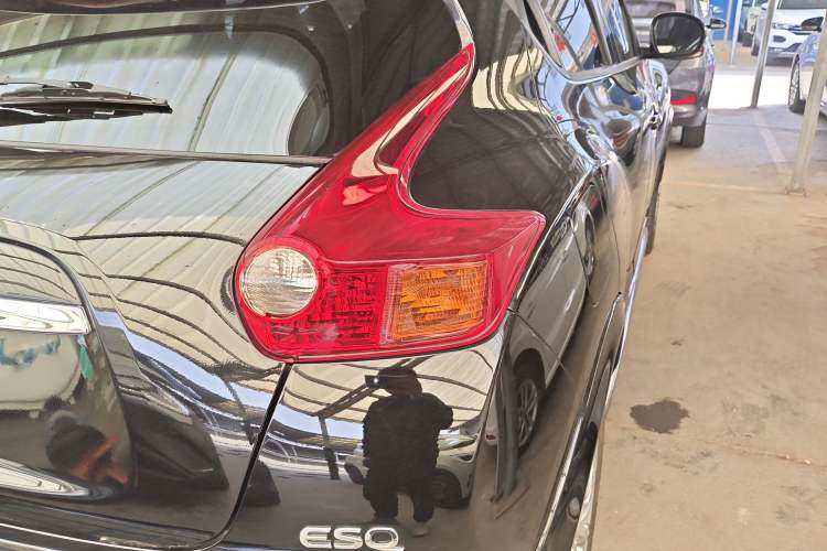 Used Infiniti ESQ 2014 1.6L Luxury Edition