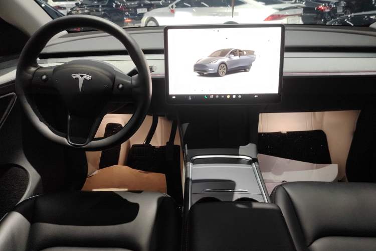 Used Tesla Model Y 2023 Rear-Wheel-Drive Version
