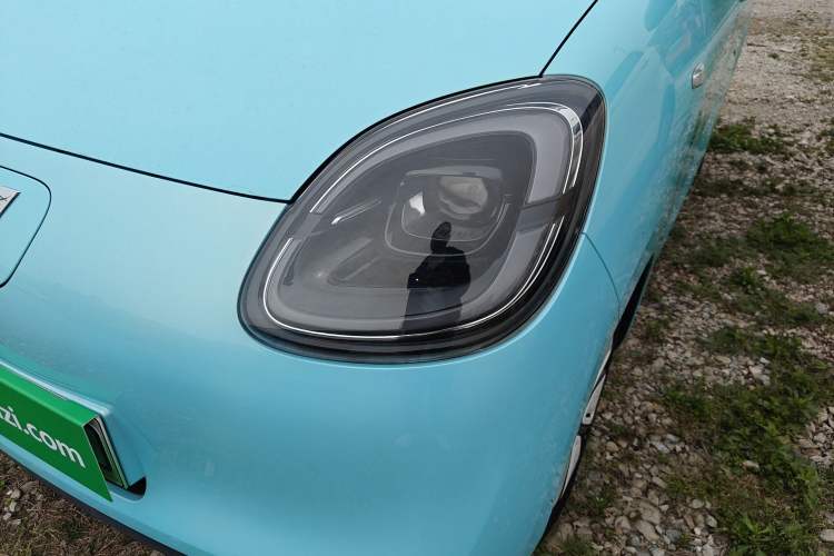 Used Wuling Hongguang MINIEV 2025 Four-Door Version Premium Edition Left Front Headlight