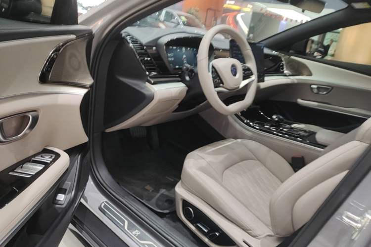 Used BYD Han 2025 DM-i Smart Drive 125KM Elite Model
