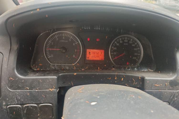 Used FORTHING Lingzhi 2015 V3 1.5L 7-seat Standard Model
